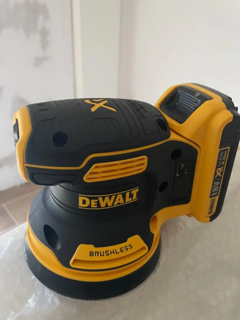 photo ponceuse excentrique dewalt